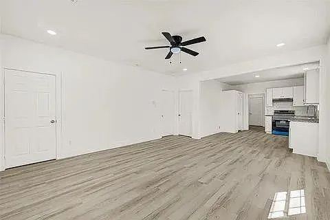 7926 Hudson St — Photo 21