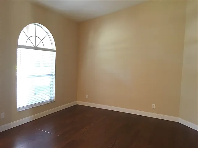 2828 Laurel Leaf Dr — Photo 5