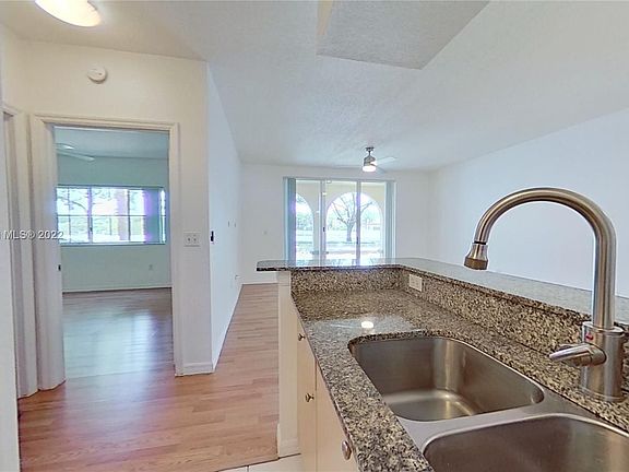 4th image of 2549 Centergate Dr APT 104