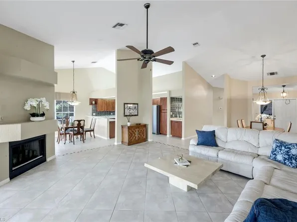 20130 Golden Panther DR #1, ESTERO, FL 33928
