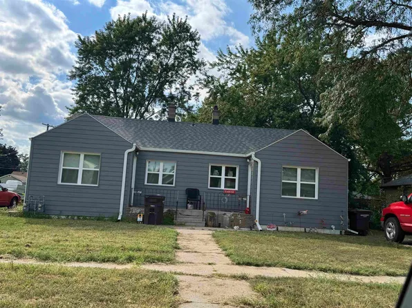 1127-1129 N Bellevue Ave, Hastings, NE 68901