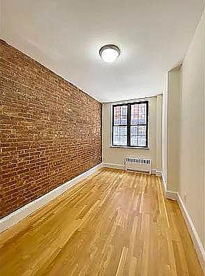 4th image of 67 Thompson St APT 1D