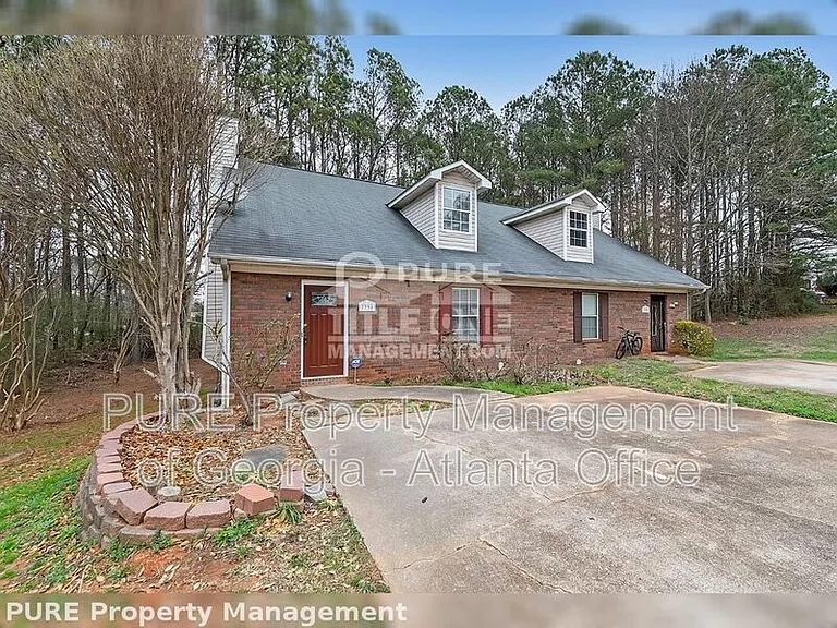 2394 Leeward Ct — Photo 2