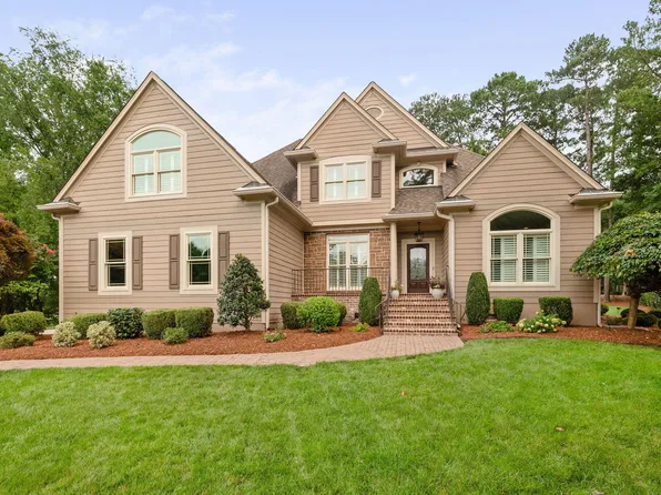 104 Reinhold Ln, Cary, NC 27513