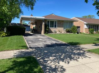 7318 W Lill St, Niles, IL 60714