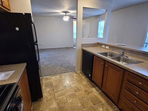 2nd image of 2690 Kennedy Ct #94