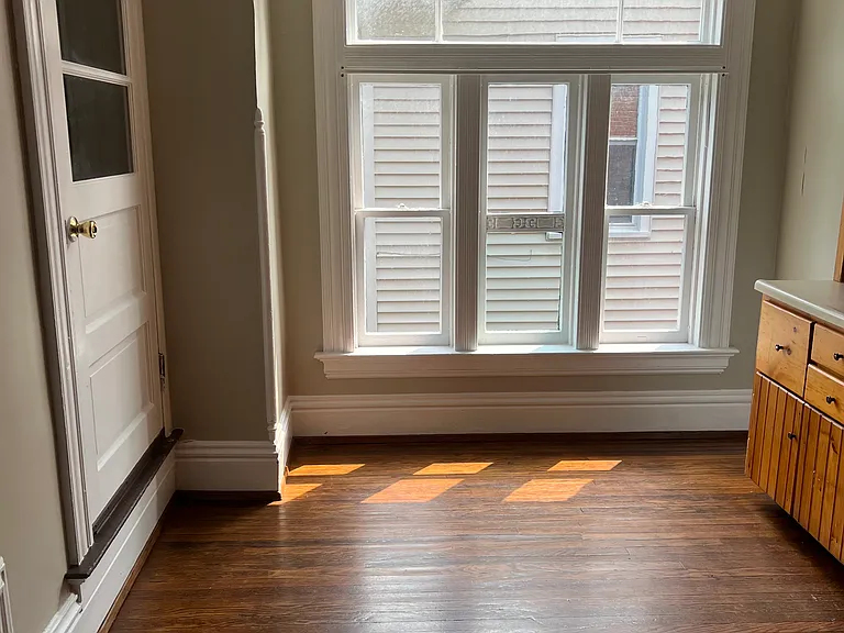 118 E Chemung Pl #B — Photo 12