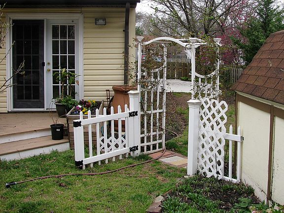 4th image of 3487 Old Crown Dr