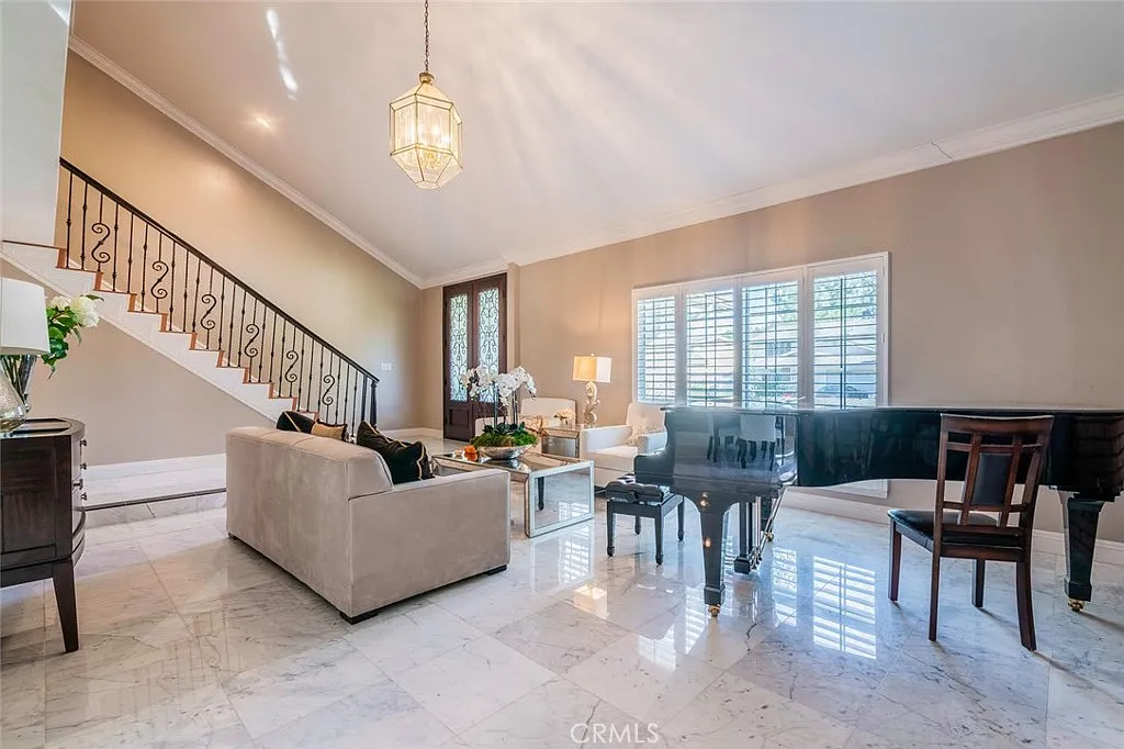 4 bed, 3108 sqft, $7,000 — Photo 4