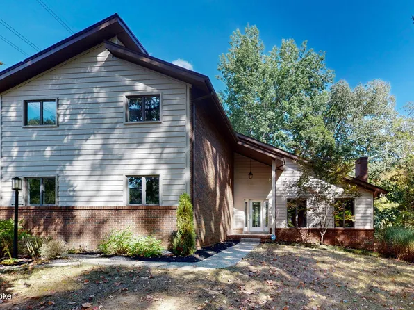 5005 Fox Chase Dr, Shepherdsville, KY 40165