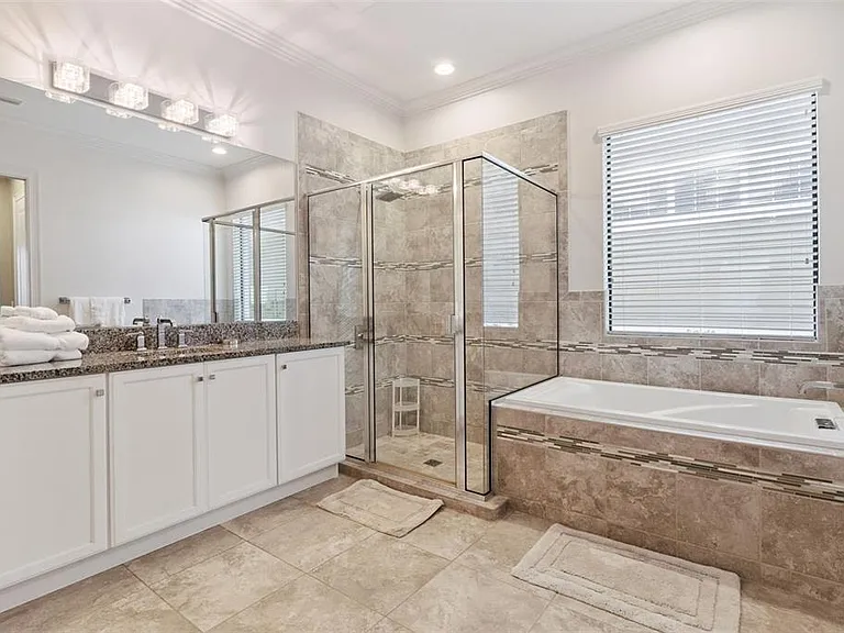 7423 Sparkling Ct — Photo 20