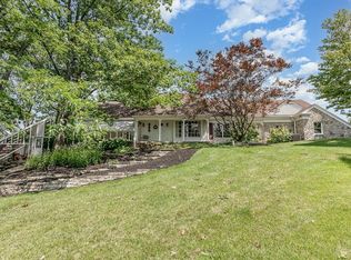 5584 Palisades Dr, Cincinnati, OH 45238