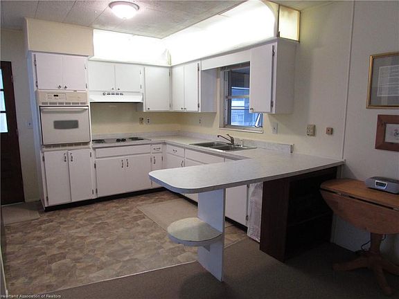 5th image of 1331 Draper Dr