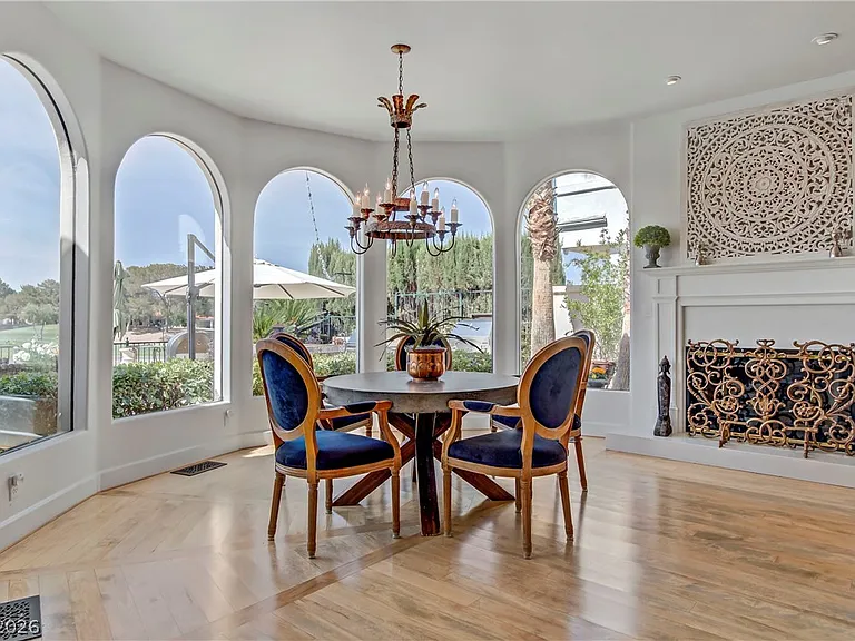 8628 Scarsdale Dr — Photo 19