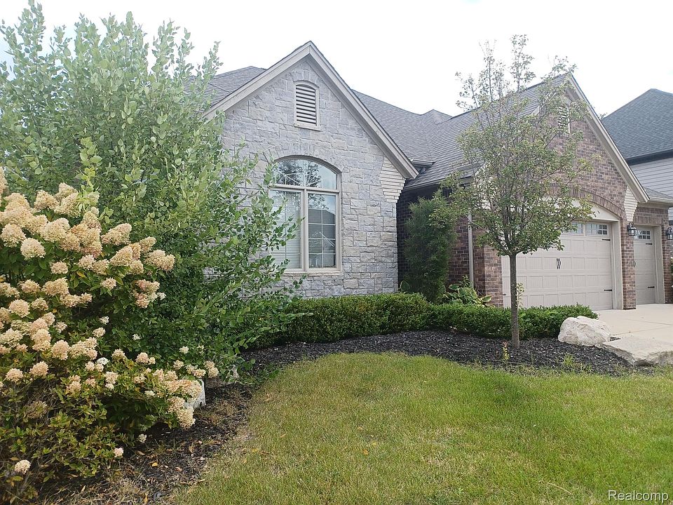 1st image of 1981 Westridge Dr