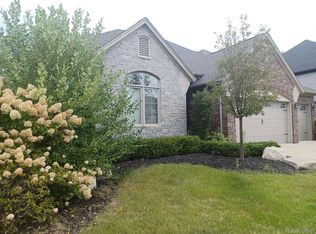 1981 Westridge Dr, Shelby Township, MI