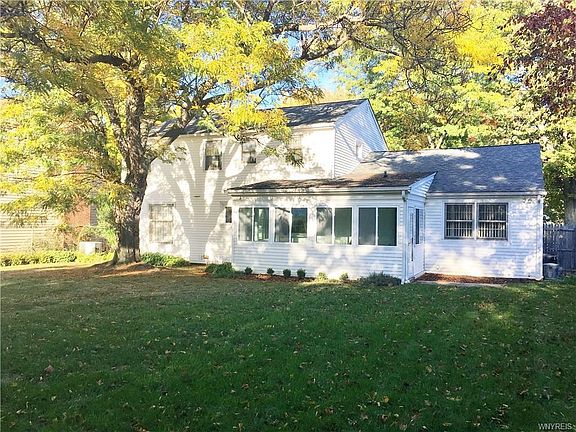 2nd image of 34 Willowgrove Ct
