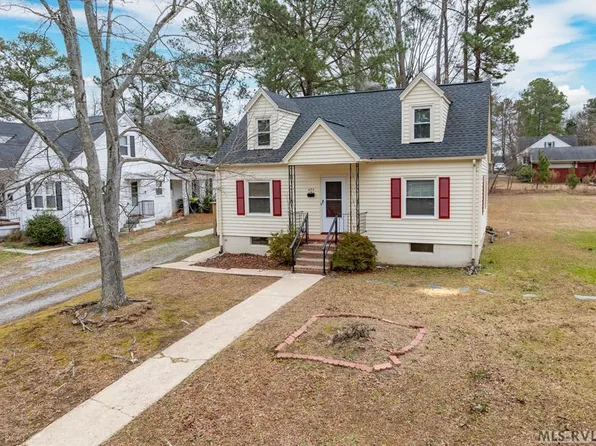 626 N Lunenburg Ave, South Hill, VA 23970