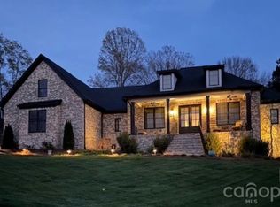 302 Forest Bay Ct, Belmont, NC 28012