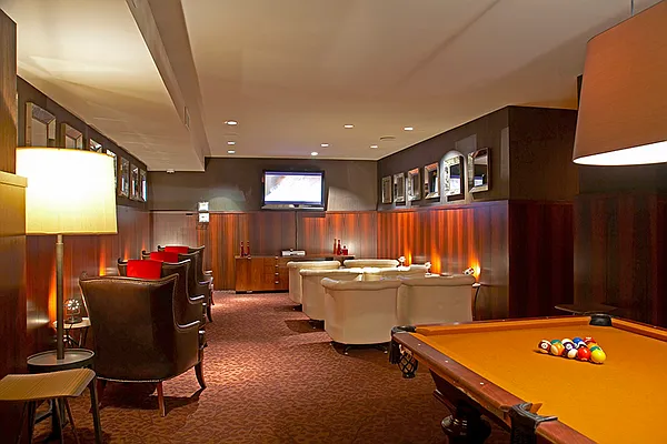 Sold by Compass | media 23