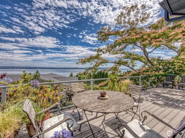 25806 75th Avenue SW, Vashon, WA 98070