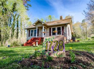 1728 2nd St SW, Hickory, NC 28602