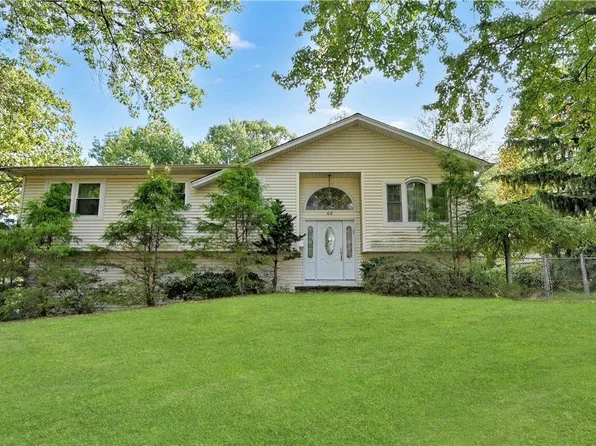 62 Tennyson Drive, Nanuet, NY 10954