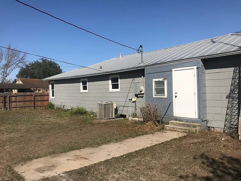 600 E Alexander St — Photo 12
