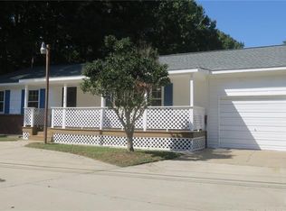 214 Dare Rd, Yorktown, VA 23692