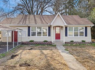 610 NE 2nd St, Atkins, AR 72823