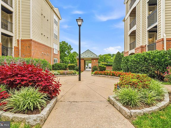 2nd image of 1100 Quaker Hill Dr APT 129