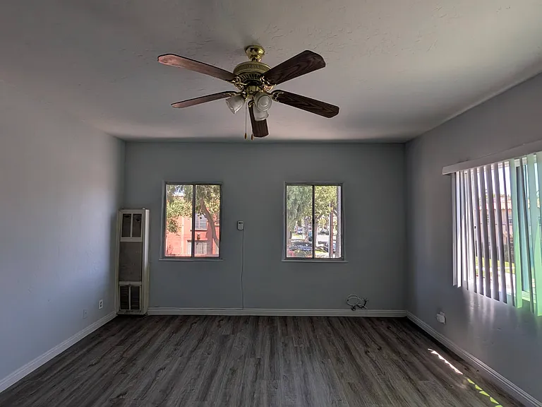 2191 Chestnut Ave #201 — Photo 3