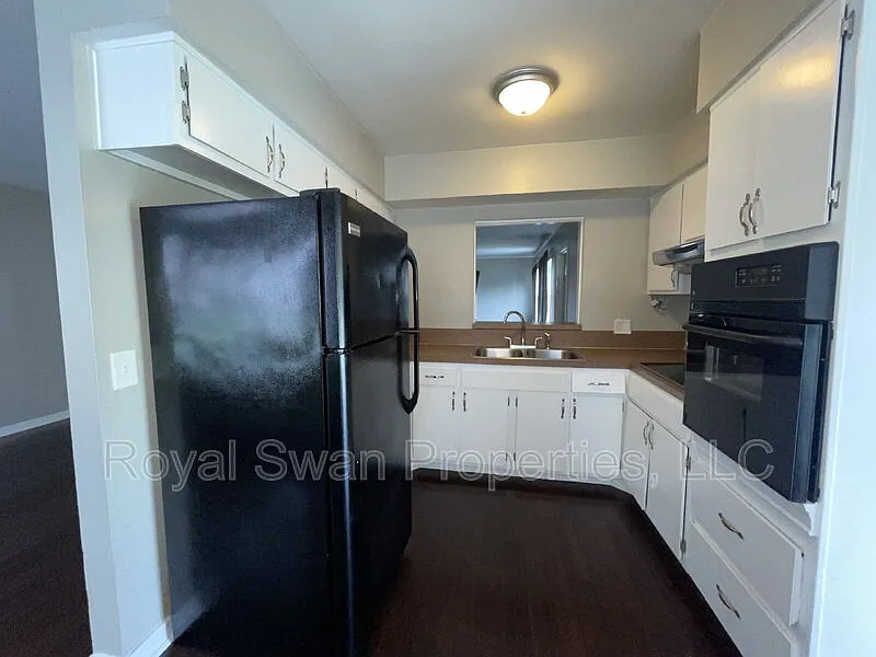 3 bed, 2.0 bath, 1446 sqft, $1,895 — Photo 3