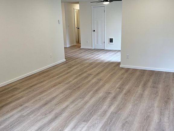 3rd image of 836 Soroya Dr SW