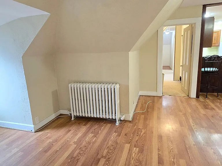 528 W Ferry St — Photo 7