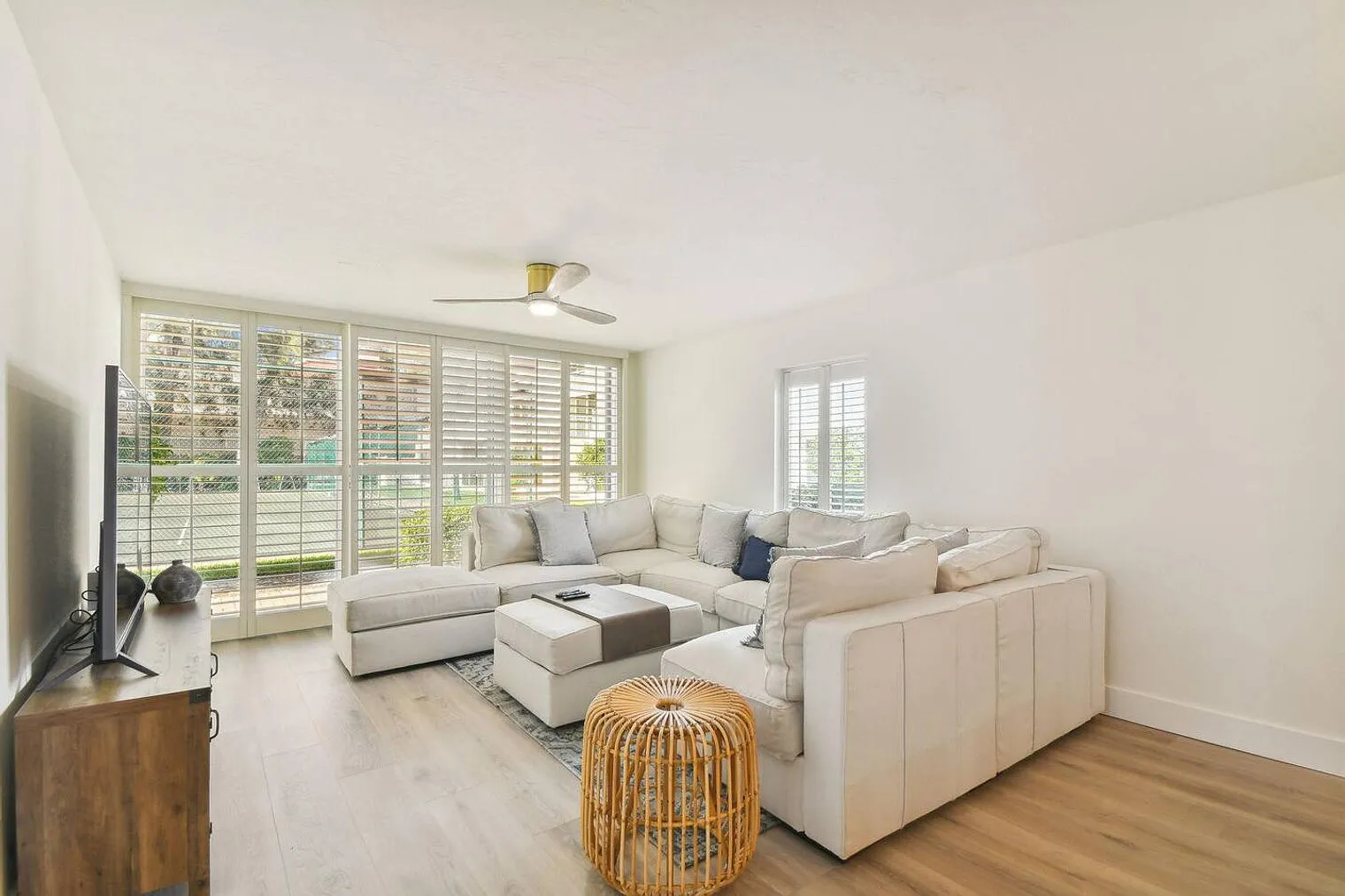 3 bed, 2.0 bath, 1474 sqft, $6,570 — Photo 1
