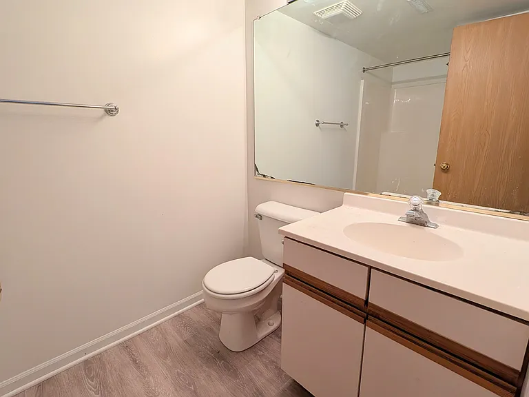 1366 E Dresser Rd — Photo 12