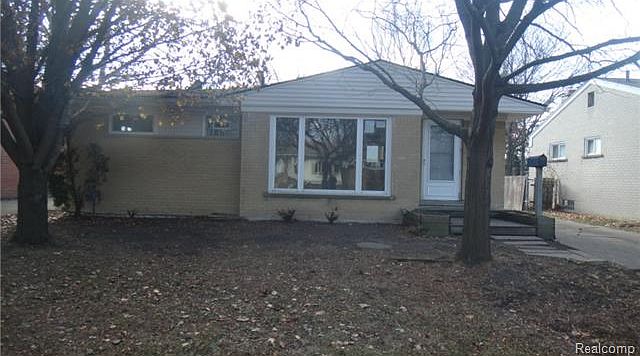 2nd image of 1608 Woodlawn Ave