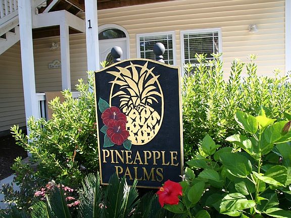 Sign for Pineapple Palms