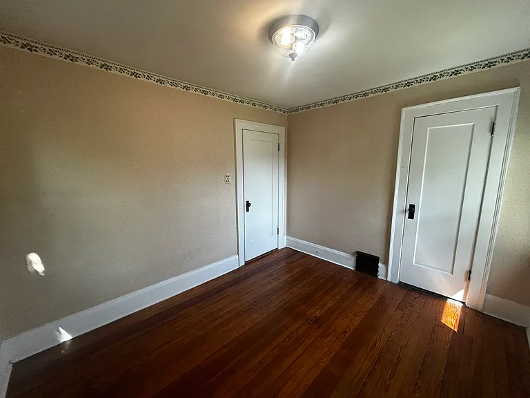 418 9th St NE — Photo 25