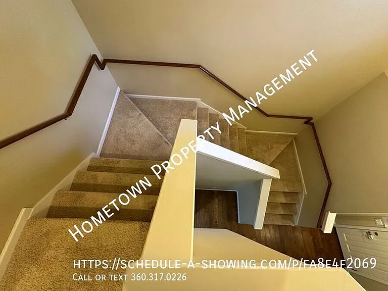 4241 Dudley Dr NE — Photo 13