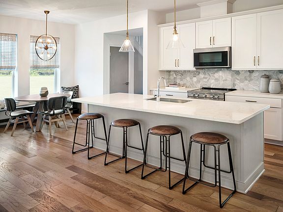 Weslyn Park - Chambord II Interior Image 3