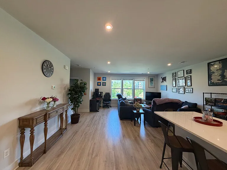 626 Noush Ct #B — Photo 5