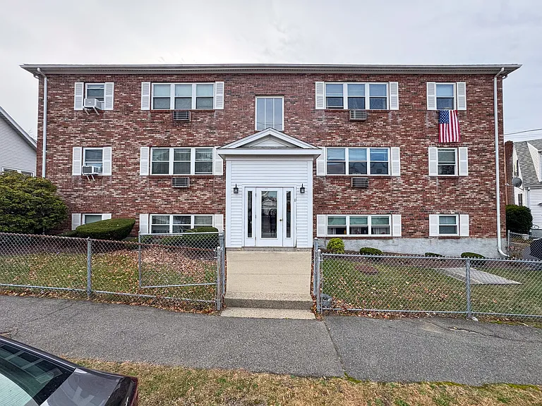 11 Hodges Ave #10 — Photo 17