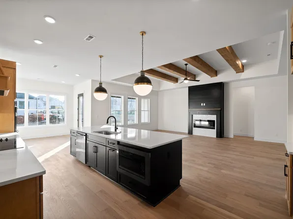 6 Belmont Rd, Clarksville, TN 37040