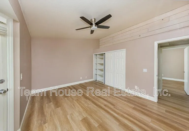 27725 Wakefield Rd — Photo 10