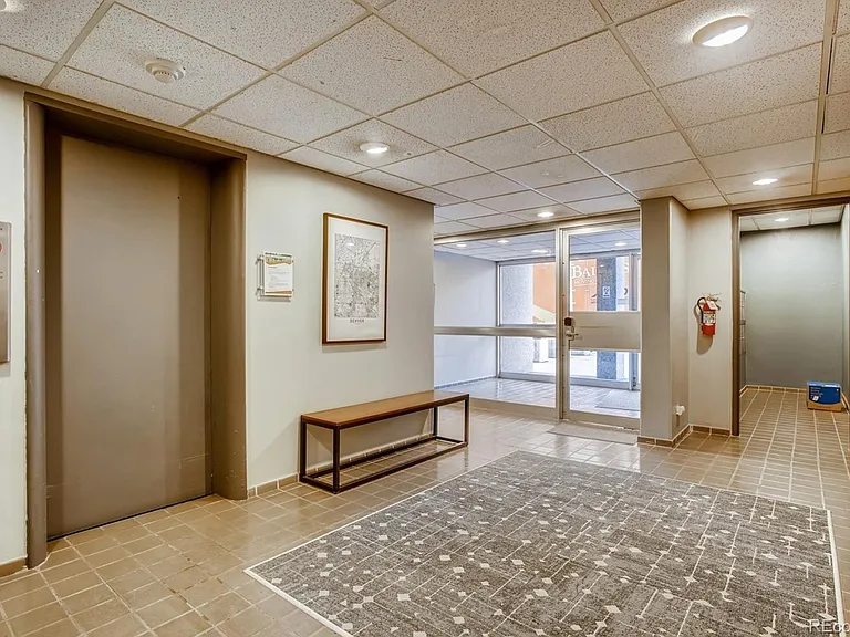 1050 N Corona St #115 — Photo 21