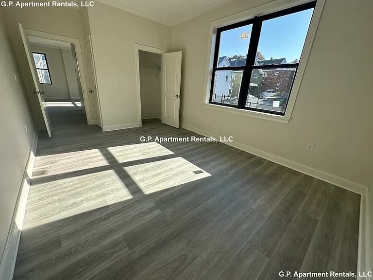 605 Broadway #405 — Photo 5