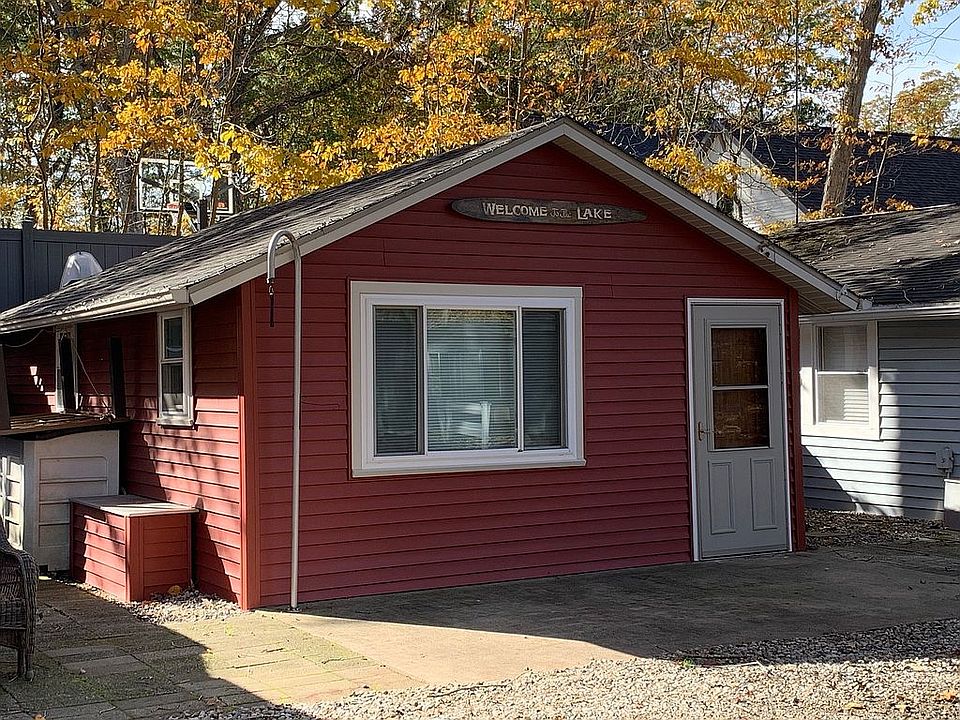GUN LAKE COTTAGE England Point Resort 8, Shelbyville, MI 49344 Zillow