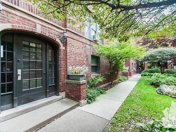 2nd image of 630 W Arlington Pl #37JF
